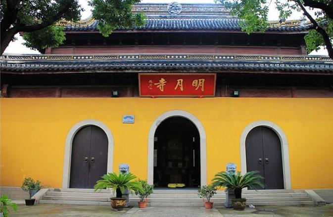 封坛老酒贺新春 | 坛客酒窖,时间与大师的杰作,百城千店,只做封坛